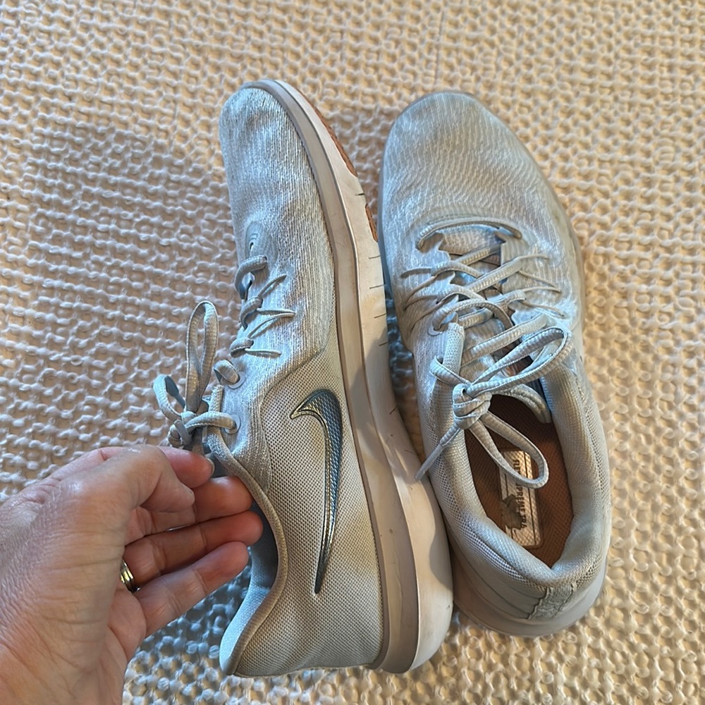 Nike (10)